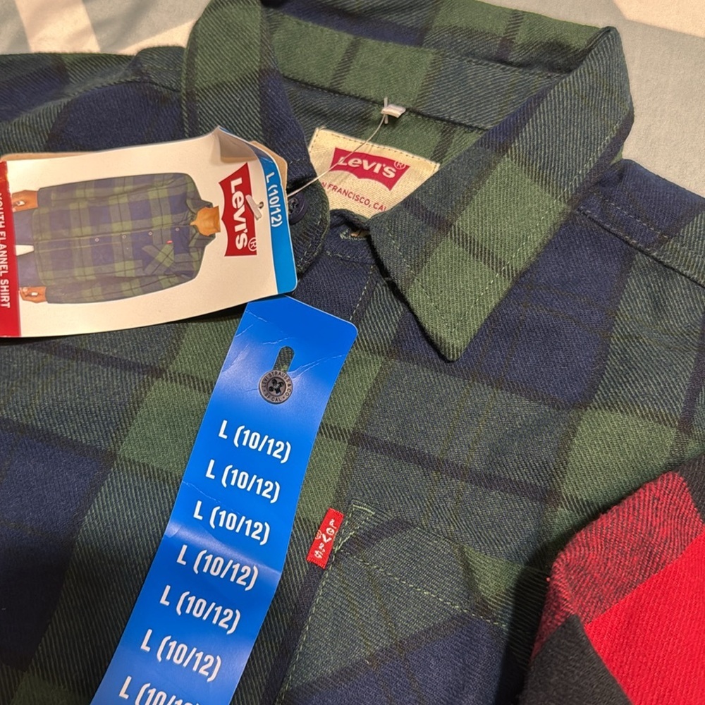 Levi’s boys plaid flannel shirts size 10/12 - Picture 4 of 9
